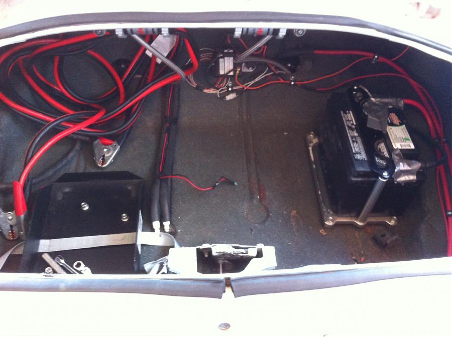 Name:  Cluttered trunk.jpg
Views: 629
Size:  75.9 KB