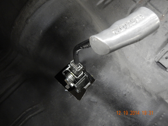 Name:  hurstshifter5.jpg
Views: 571
Size:  276.4 KB