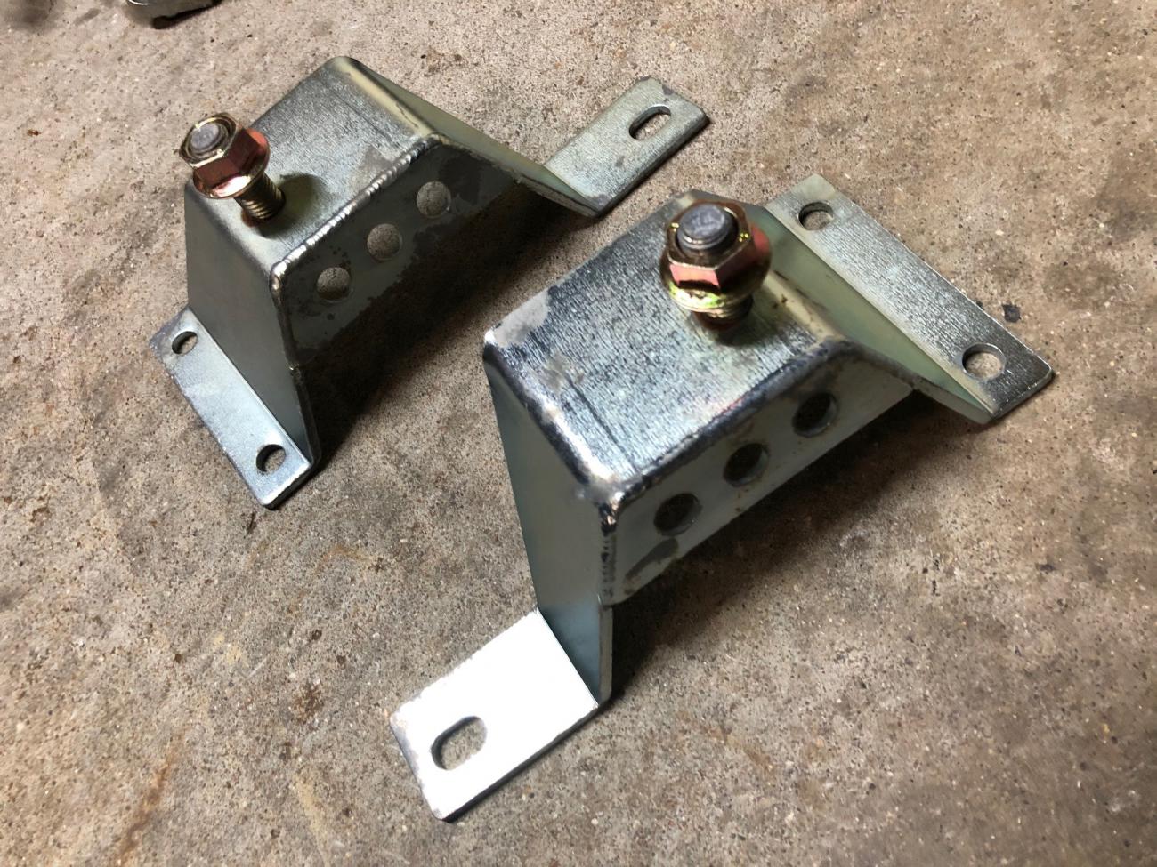 Name:  4.6 solid mounts.jpg
Views: 60
Size:  240.3 KB